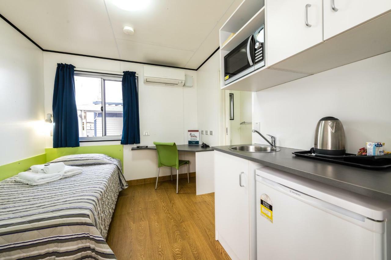 Jolly Swagman Acccommodation Park Toowoomba Exterior photo